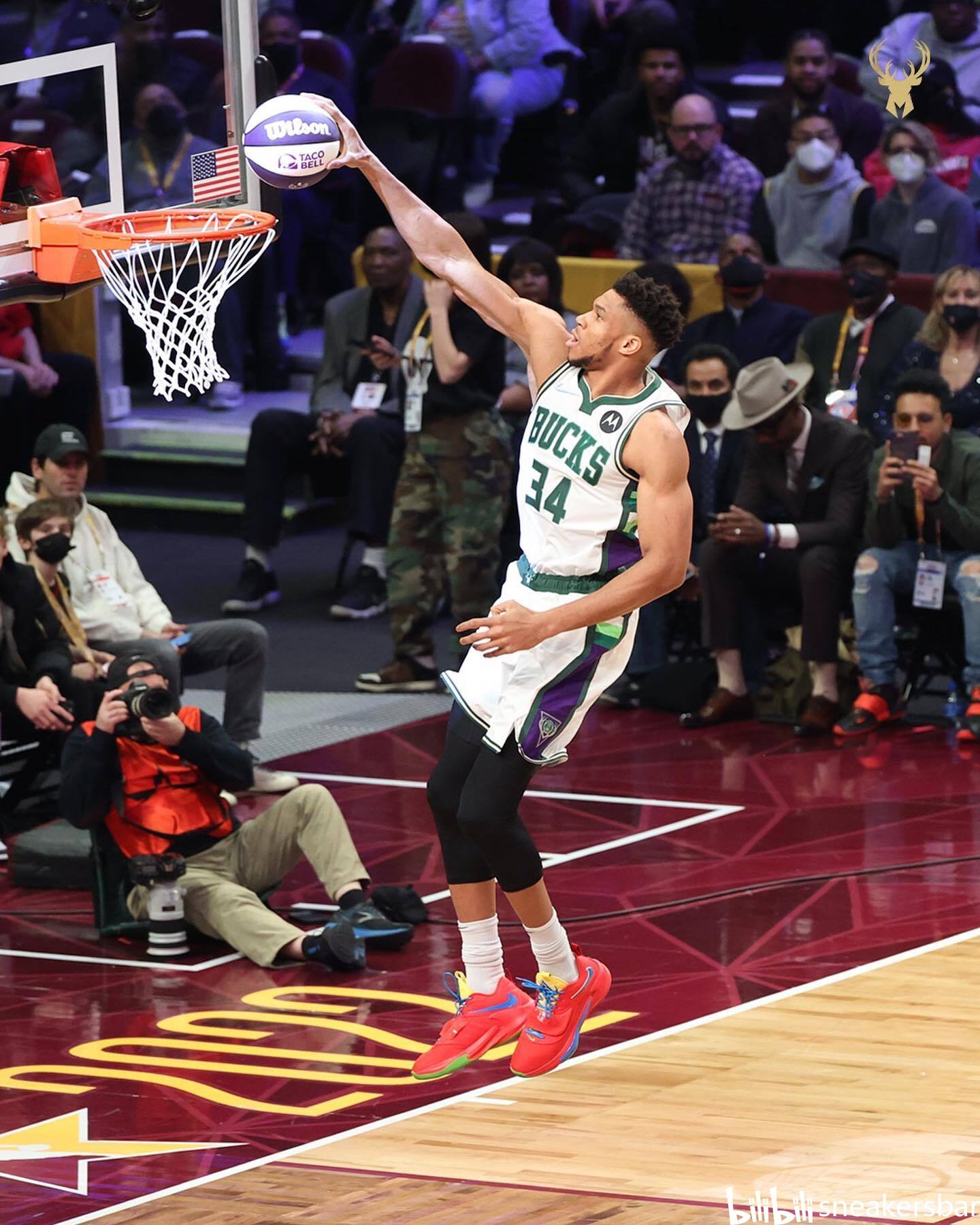 三场比赛中 三场比赛中