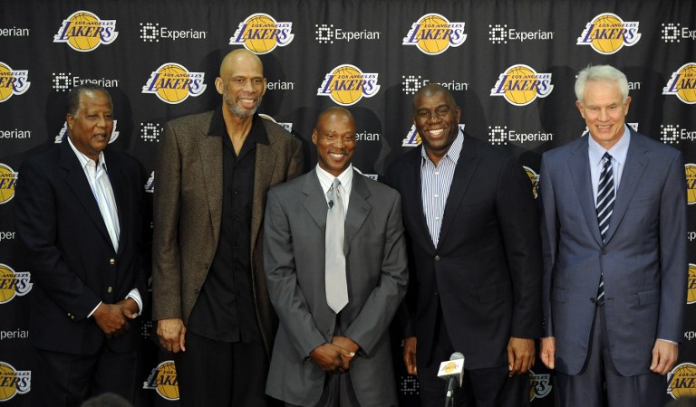 该解说认为 该解说认为